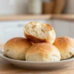 Knusprige und schnelle Brötchen im Airfryer, perfekt für ein spontanes Frühstück oder Brunch.
