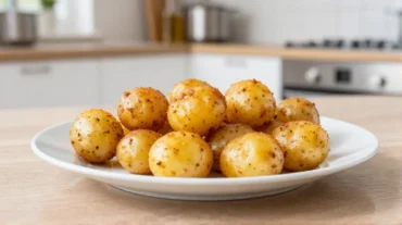 Knusprige Drillinge im Airfryer, perfekt goldbraun gebacken und servierbereit.